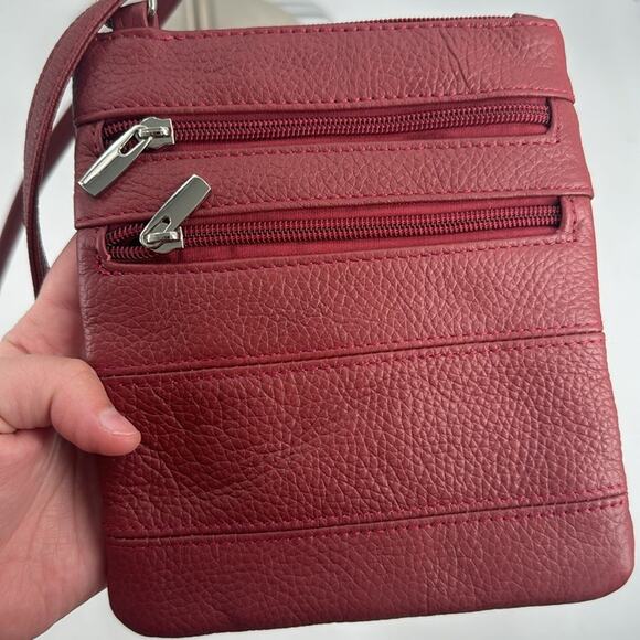 NWOT red leather crossbody bag - Picture 4 of 5